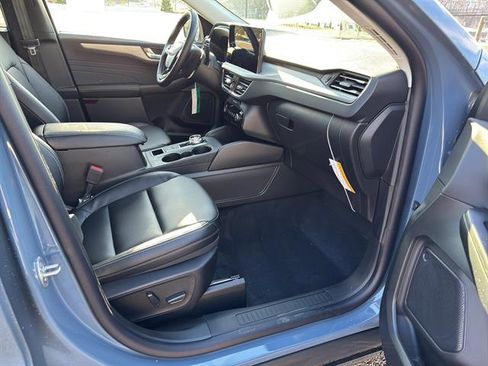 New 2026 Ford Escape Platinum w/ Class II Trailer Tow Package image 19