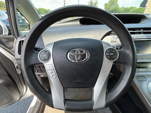 Used 2013 Toyota Prius Two FWD image 12