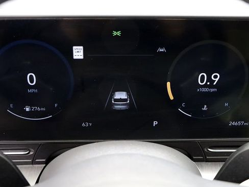 Used 2024 Hyundai Kona SEL w/ Convenience Package image 16