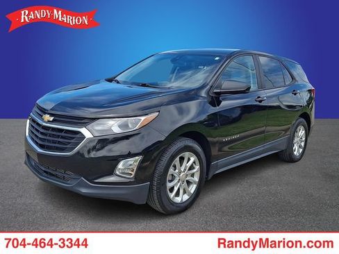 Used 2020 Chevrolet Equinox LS w/ LS Convenience Package FWD image 1