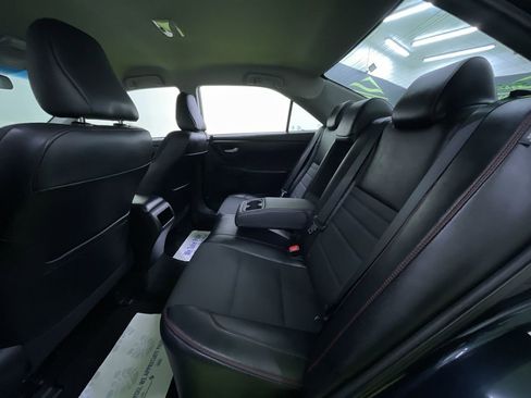 Used 2017 Toyota Camry SE image 26