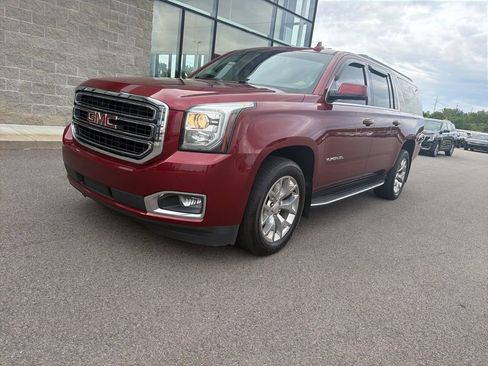 Used 2018 GMC Yukon XL SLT w/ Open Road Package AWD/4WD image 8
