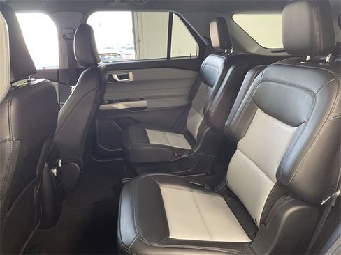 Used 2024 Ford Explorer XLT w/ Equipment Group 202A image 19