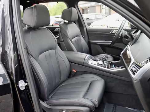 Used 2020 BMW X5 M50i AWD/4WD image 36