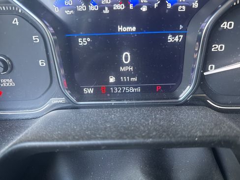 Used 2021 GMC Yukon SLT w/ SLT Luxury Plus Package image 4