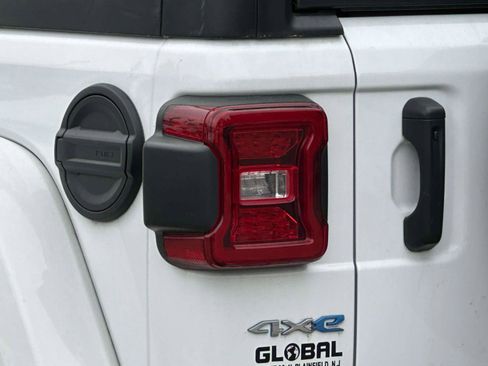 Used 2023 Jeep Wrangler Unlimited Sahara w/ Cold Weather Group image 9