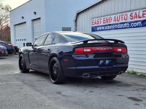 Used 2014 Dodge Charger SE w/ Sport Appearance Group image 3