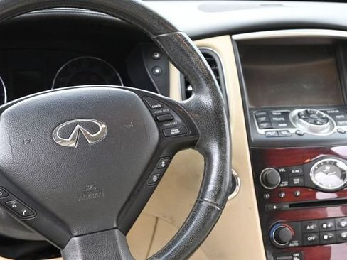 Used 2017 INFINITI QX50 AWD w/ Technology Package image 26