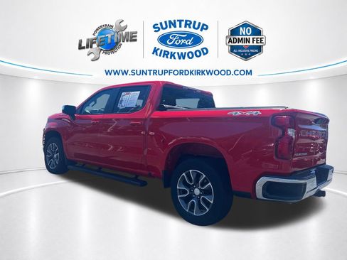 Used 2022 Chevrolet Silverado 1500 LT AWD/4WD image 3