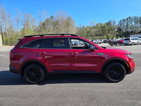 Used 2022 Kia Sorento S w/ Panoramic Sunroof Package AWD/4WD image 9
