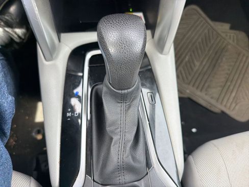 Used 2022 Toyota Corolla Cross LE image 27