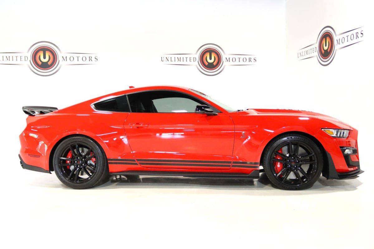 Used 2020 Ford Mustang Shelby GT500 w/ Technology Package RWD image 5