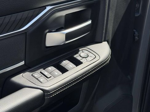 New 2026 RAM 2500 Big Horn AWD/4WD image 13