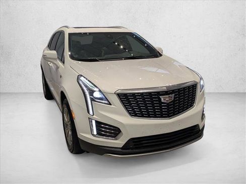 Used 2022 Cadillac XT5 Premium Luxury image 3