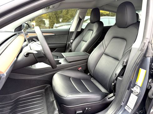 Used 2022 Tesla Model 3 Performance image 24