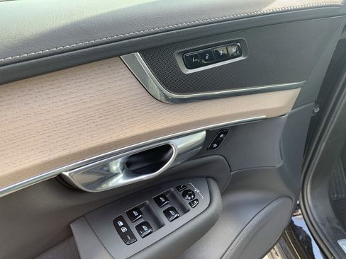 Used 2025 Volvo XC90 B6 Plus image 15