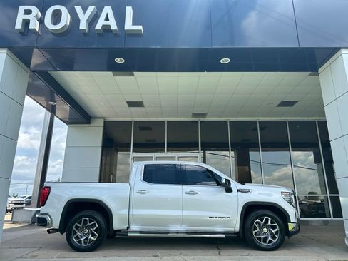 Used 2023 GMC Sierra 1500 SLT w/ SLT Premium Package RWD image 1