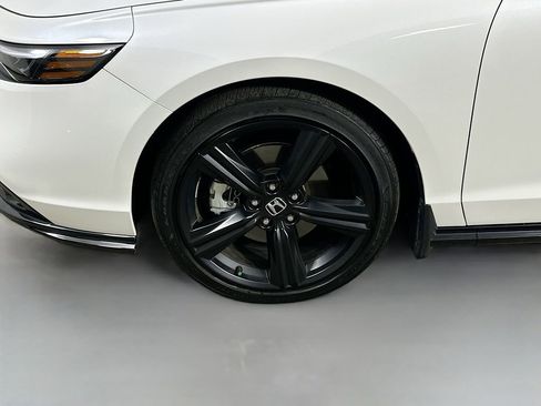 Used 2025 Honda Accord Sport image 8
