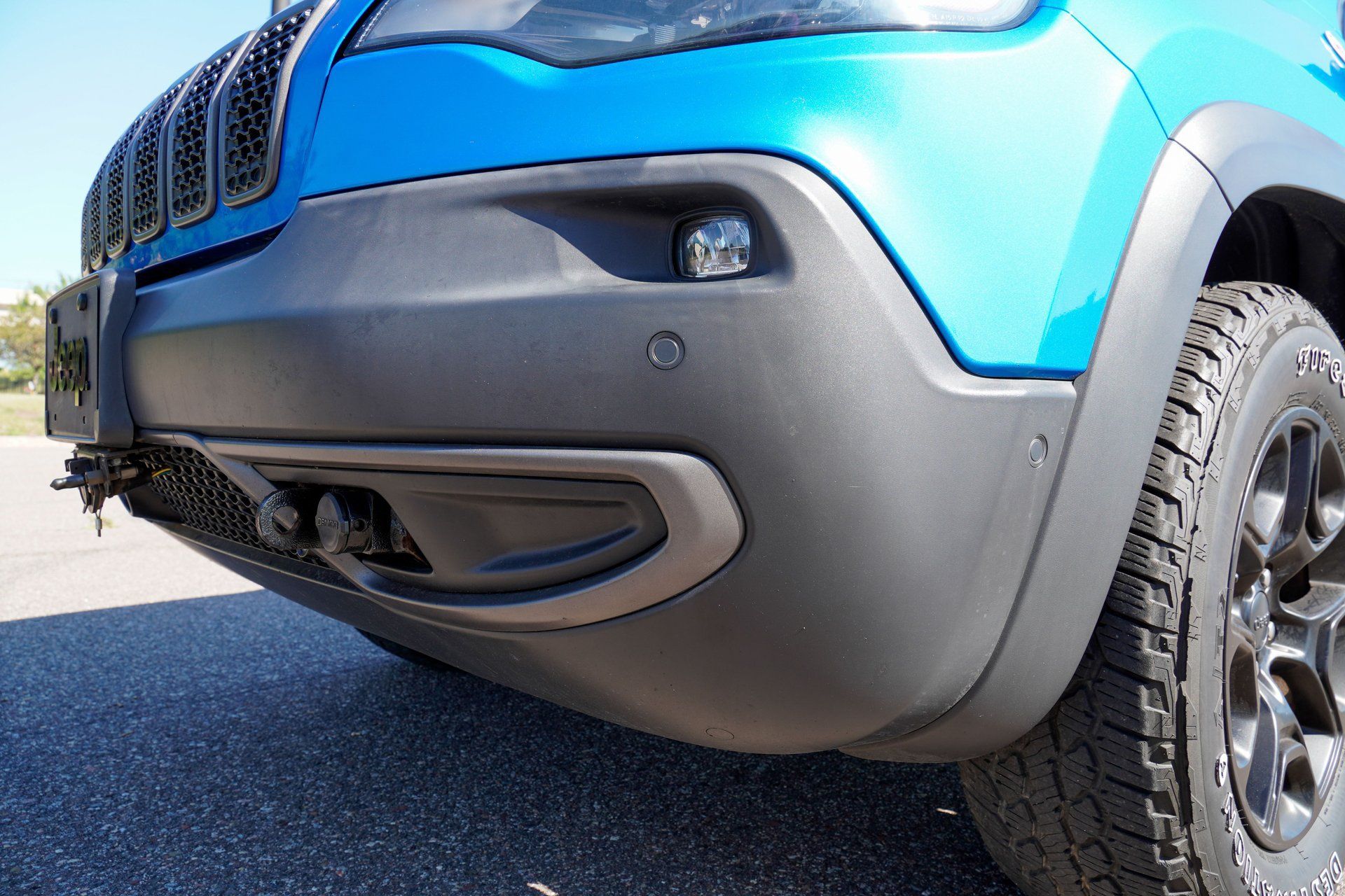 Used 2019 Jeep Cherokee Trailhawk AWD/4WD image 21