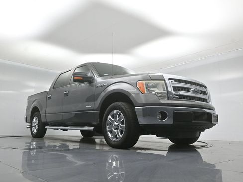 Used 2013 Ford F150 XLT w/ Luxury Equipment Group RWD image 41