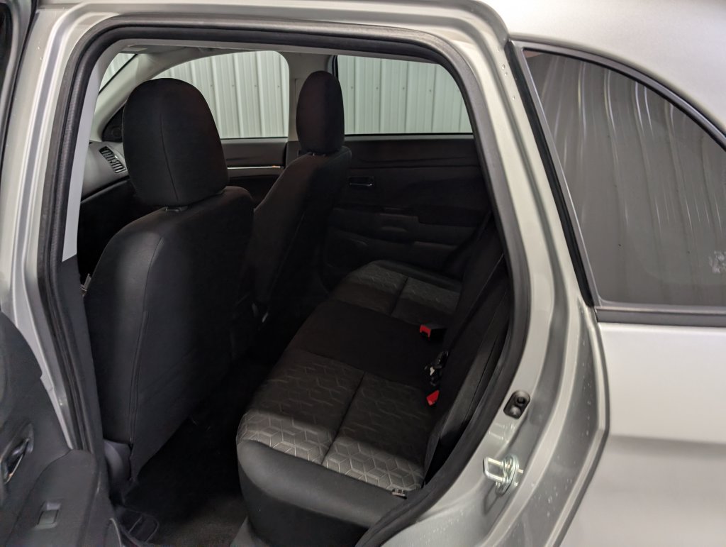 Used 2026 Mitsubishi Outlander Sport ES AWD/4WD image 9