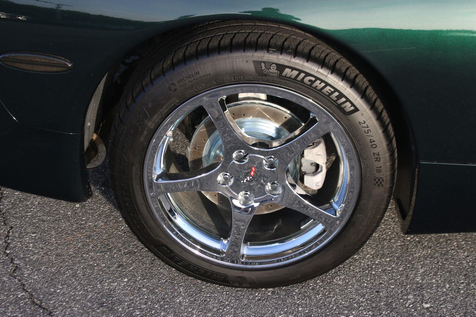 Used 2000 Chevrolet Corvette Convertible w/ Performance Handling Pkg RWD image 25