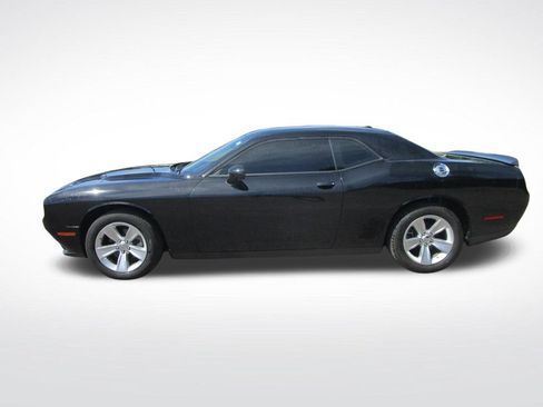 Used 2023 Dodge Challenger SXT RWD image 3