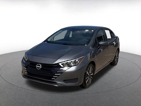 Used 2025 Nissan Versa SV FWD image 7