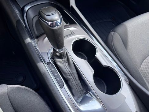 Used 2019 Chevrolet Malibu LT image 18