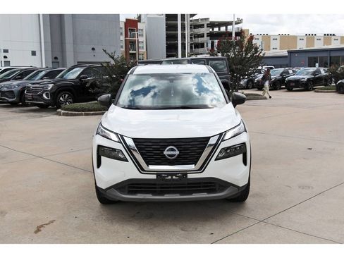 Used 2023 Nissan Rogue S FWD image 2