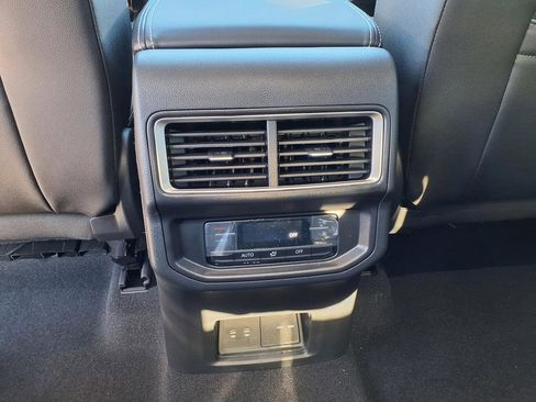 New 2026 Volkswagen Atlas SE image 45