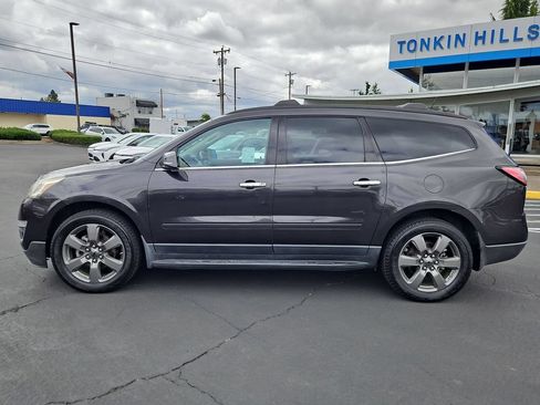 Used 2017 Chevrolet Traverse LT AWD/4WD image 3