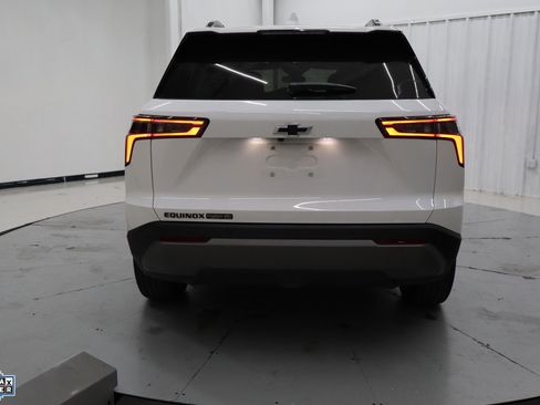 Used 2026 Chevrolet Equinox LT w/ Midnight Edition image 6