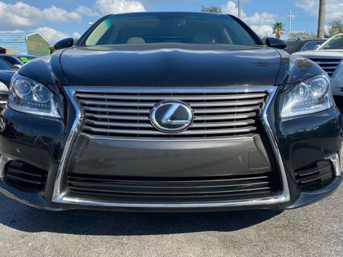 Used 2014 Lexus LS 460 AWD image 2
