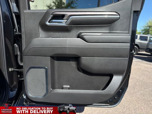 Used 2024 Chevrolet Silverado 1500 LTZ AWD/4WD image 26