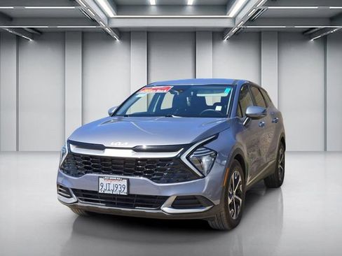 Used 2024 Kia Sportage EX FWD image 3