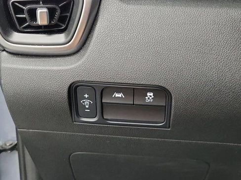 Certified 2022 Kia Sorento S FWD image 24