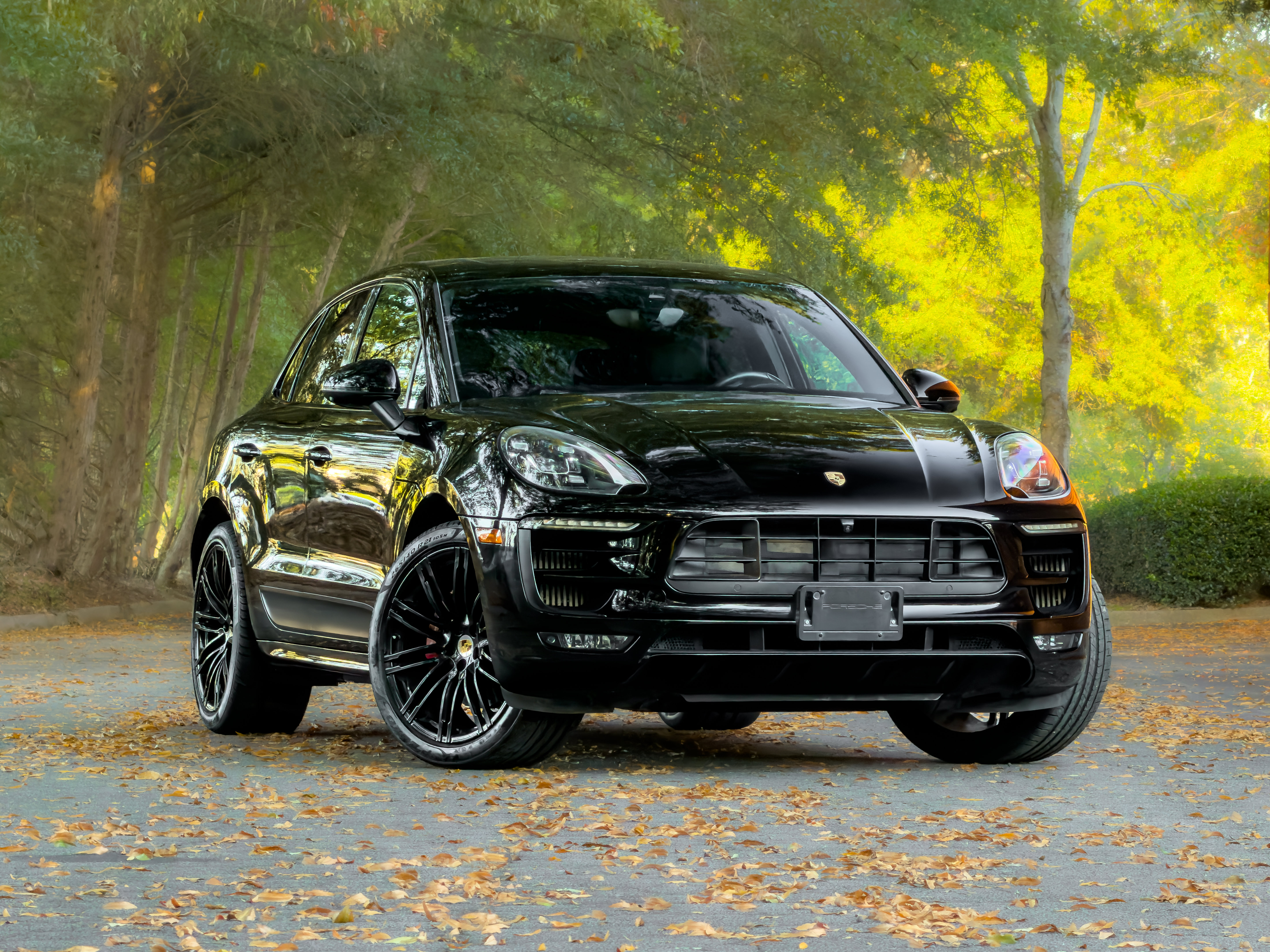 Used 2018 Porsche Macan GTS AWD/4WD image 1