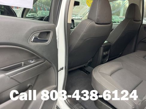 Used 2022 Chevrolet Colorado LT w/ LT Convenience Package image 11