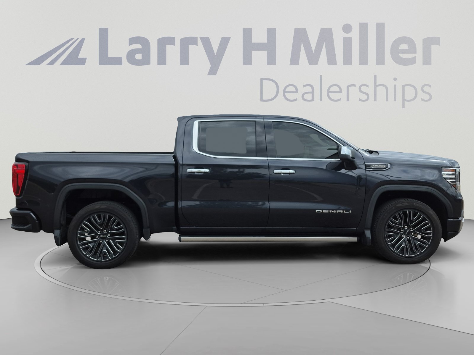 Used 2022 GMC Sierra 1500 Denali Ultimate AWD/4WD image 6