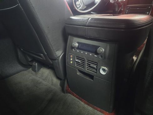 Used 2009 Cadillac Escalade EXT image 17