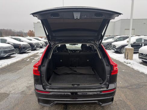 Used 2023 Volvo XC60 B5 Plus w/ Climate Package image 28