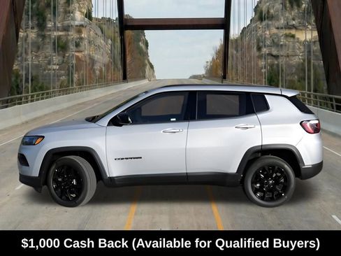 New 2026 Jeep Compass Latitude image 2