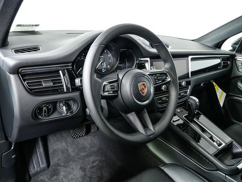 Certified 2026 Porsche Macan Turbo AWD/4WD image 4