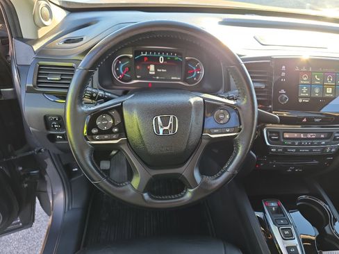 Used 2021 Honda Pilot Touring image 13