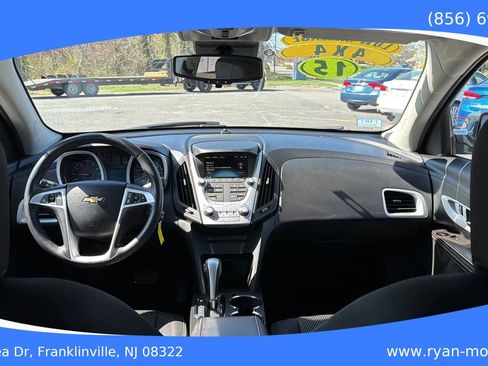 Used 2015 Chevrolet Equinox LT image 9