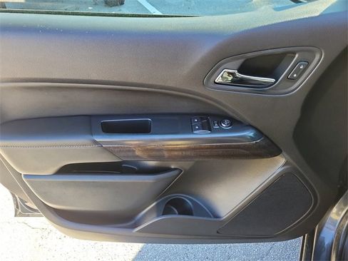 Used 2016 GMC Canyon SLE image 13