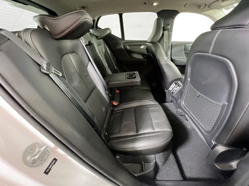 Used 2023 Volvo XC40 B5 Plus w/ Protection Package Premier AWD/4WD image 27