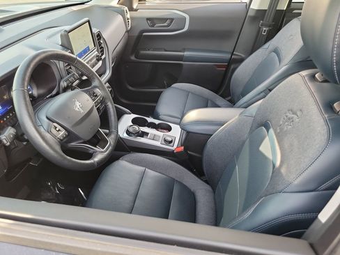 Used 2022 Ford Bronco Sport Outer Banks image 3