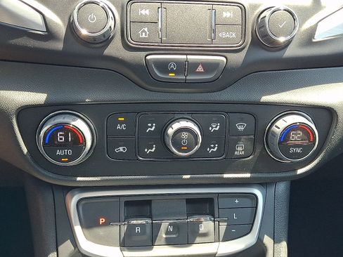 Used 2023 GMC Terrain SLT FWD image 16